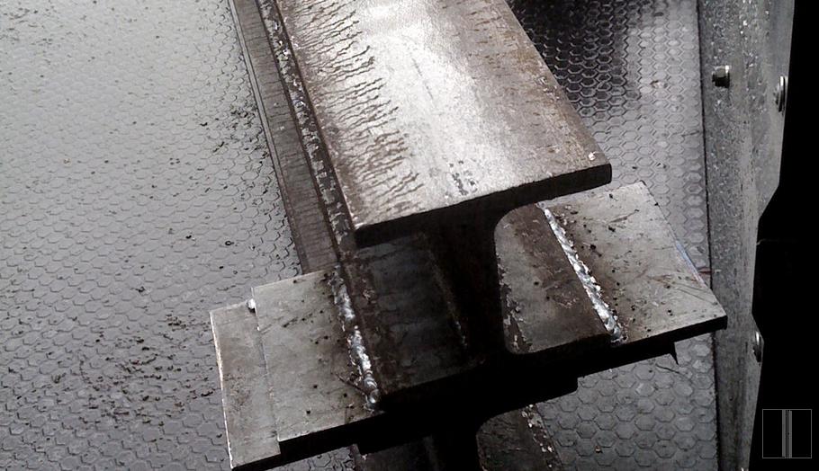 Privirinamos plokštelės sijų galuose