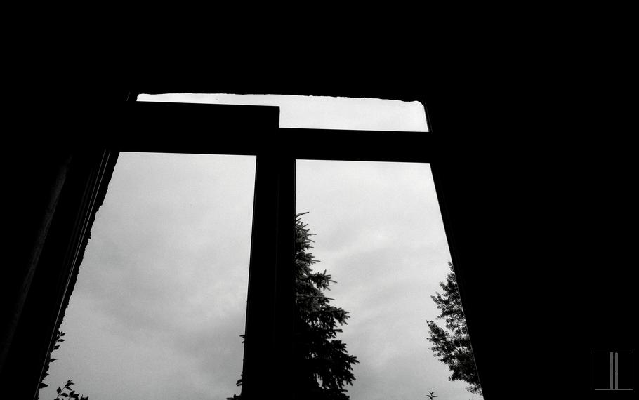 Dangus pro miegamojo langą